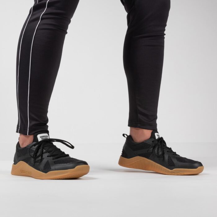 90008929-gorilla-wear-gym-hybrids-black-brown-model