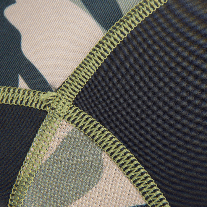 90544409-lander-rashguard-long-sleeves-black-army-green-camo-007