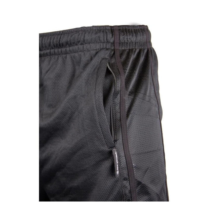 90913900_gw_oversized_athlete_shorts_close4